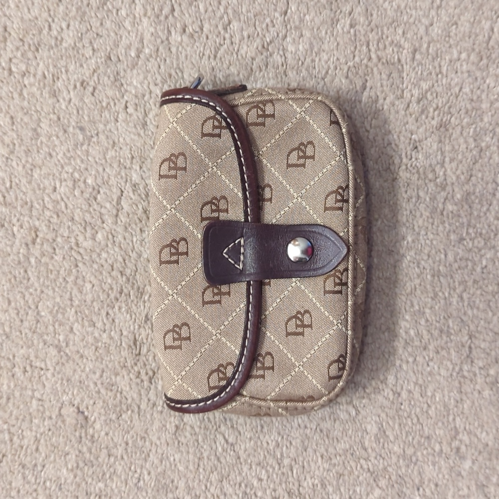 Dooney & Bourke Wallet/Pouch